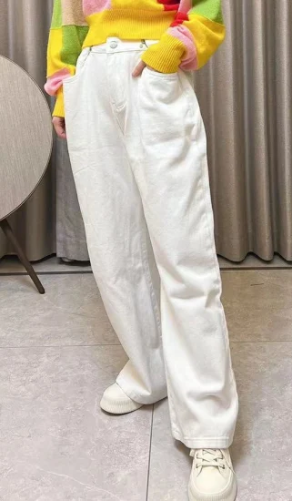 Weiße Damen-Denim-Jeans mit weitem Bein und hohem Bund, angepasster Taille und Haken